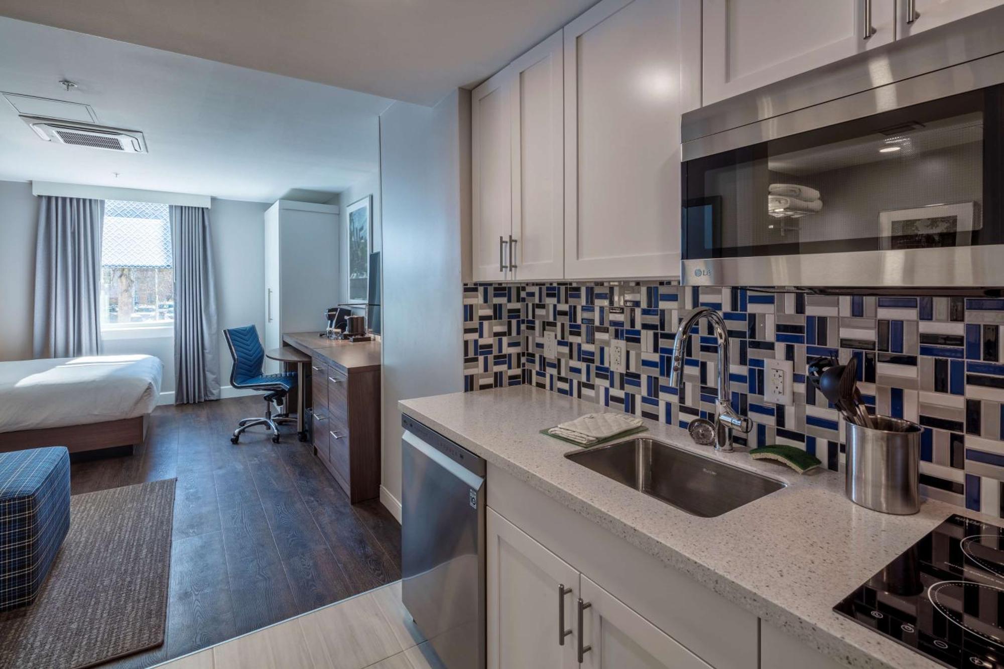 Scholar State College, Tapestry Collection By Hilton 4*